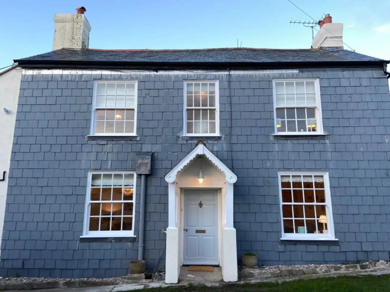 7 Lyme Regis Cottages for an English Seaside Holiday