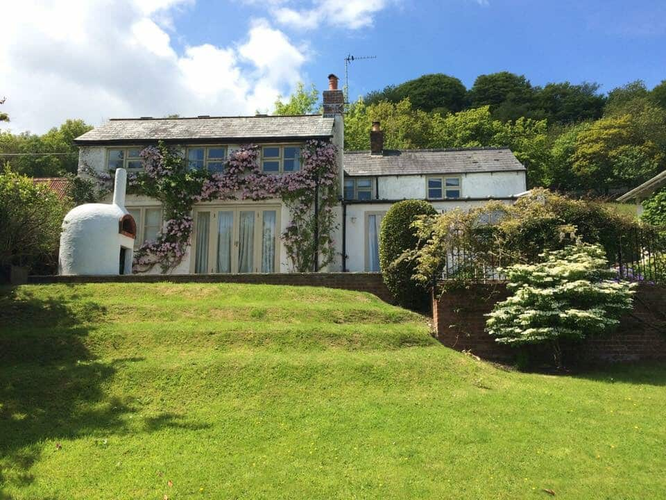 Dorset Cottage with Amazing Views